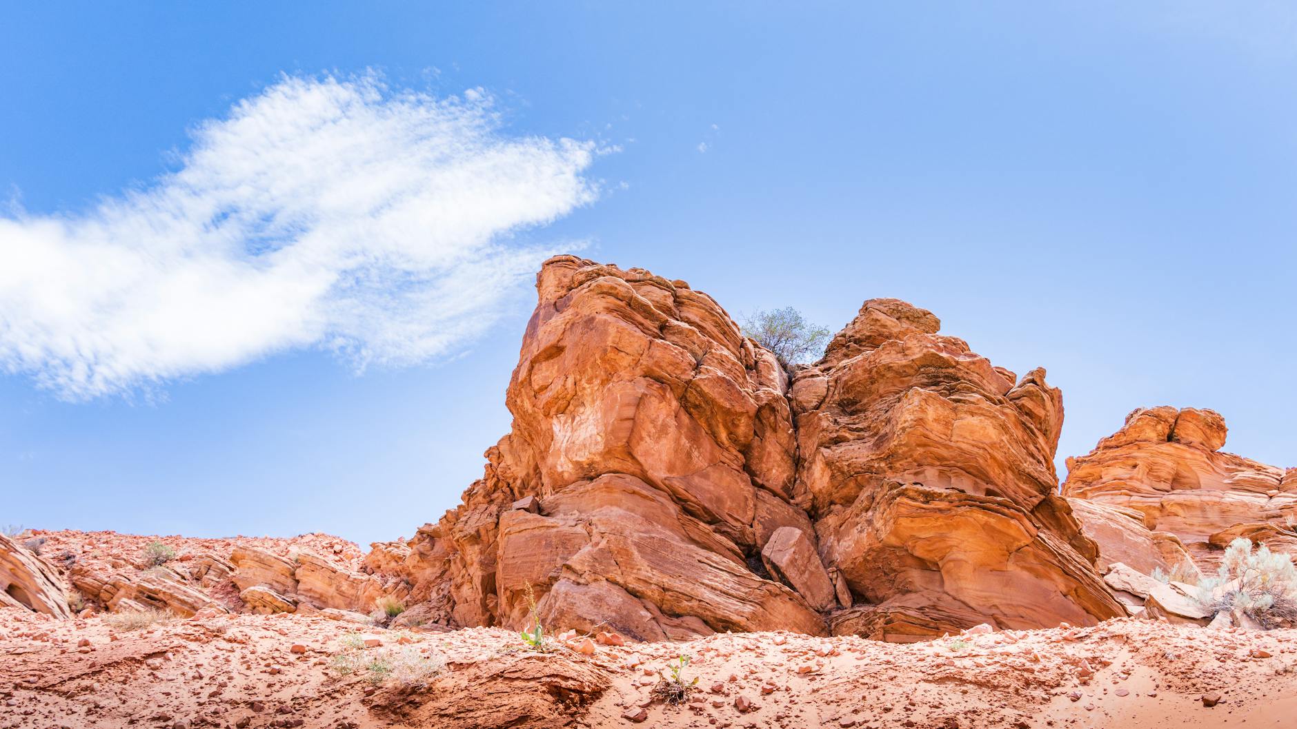 The Arizona Town That Tried to Live Underground — and Almost Pulled It Off